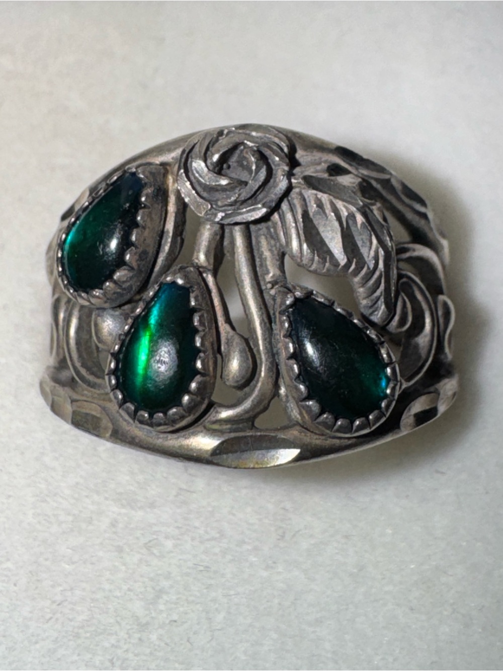 STER Southwestern Sterling Silver Green Cabochon Flower Ring Size 9 Vintage